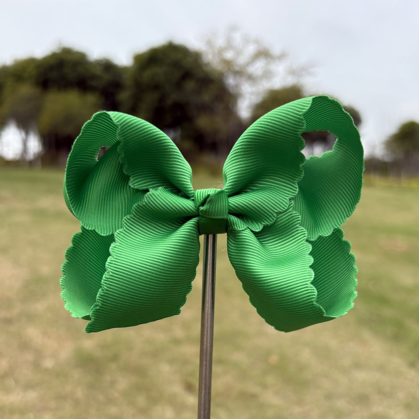 4 IN Emerald Scalloped Hair Bows
