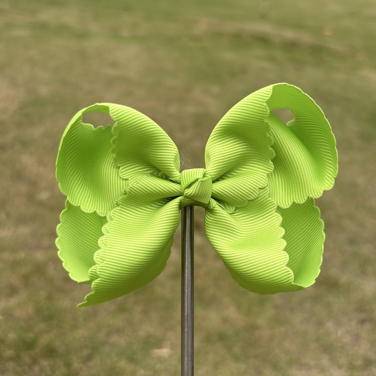 4 IN Apple Green Scalloped Hair Bows