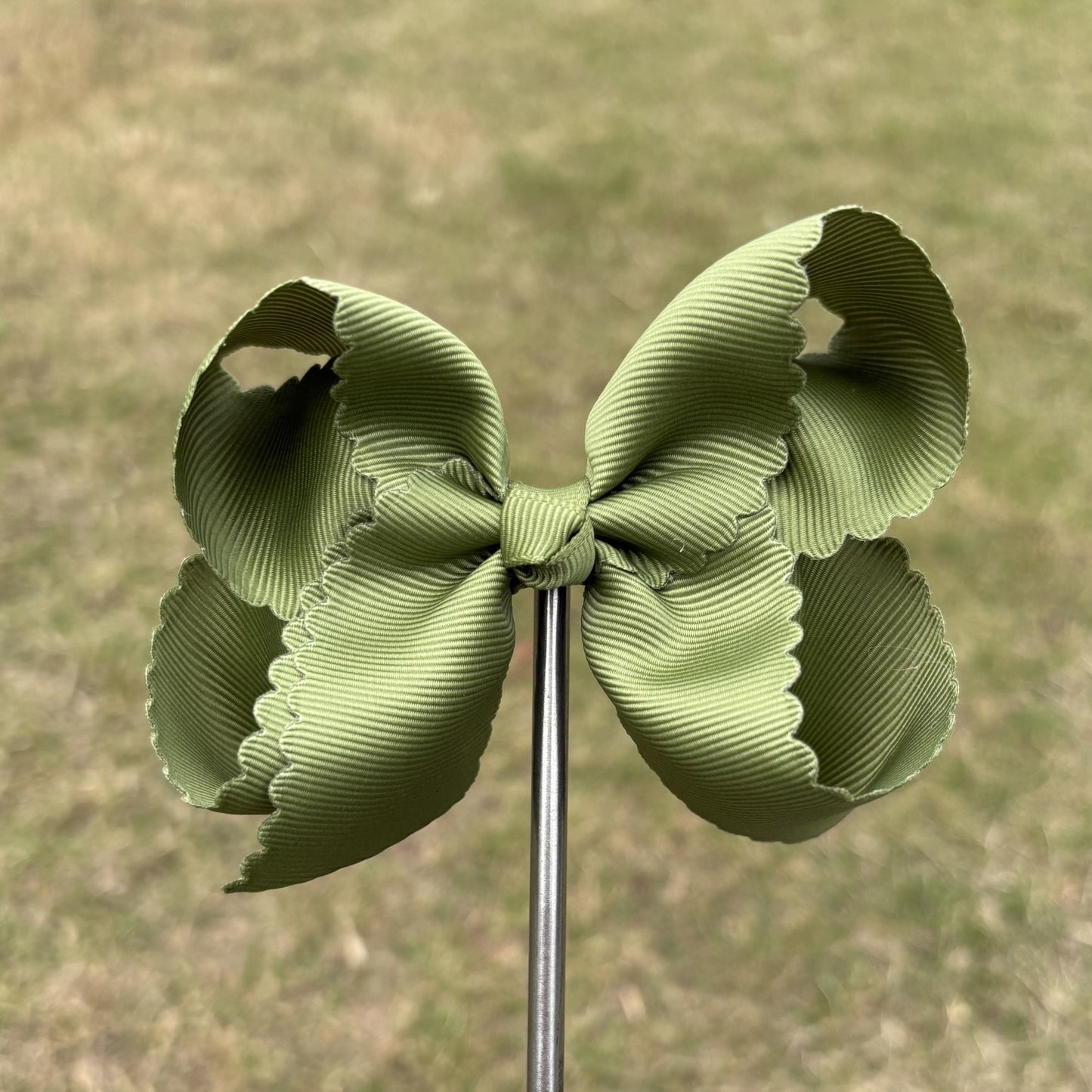 4 IN Wilow Scalloped Hair Bows