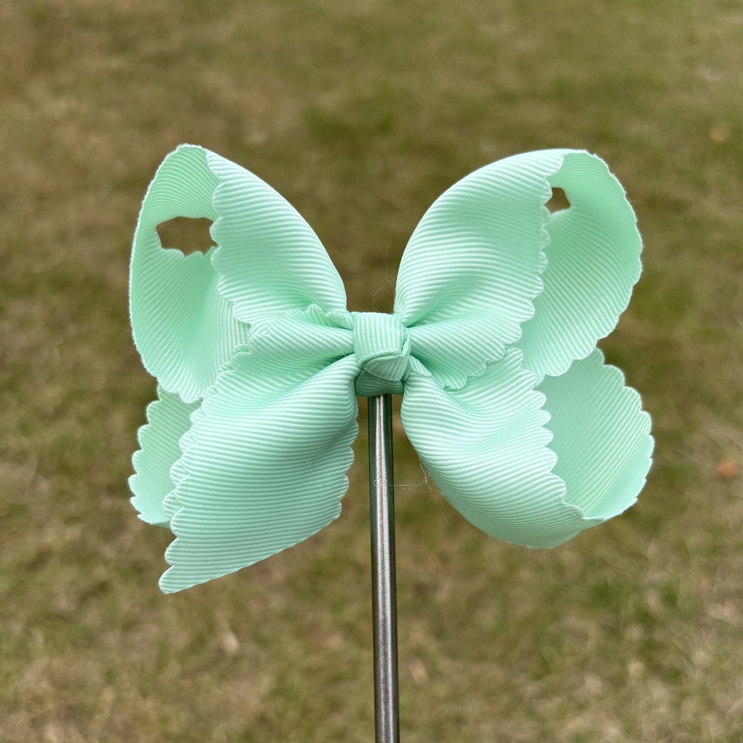 4 IN Pastel Green Scalloped Hair Bows