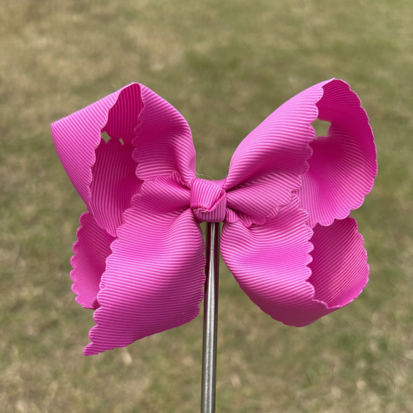 4 IN Shocking Pink Scalloped Hair Bows