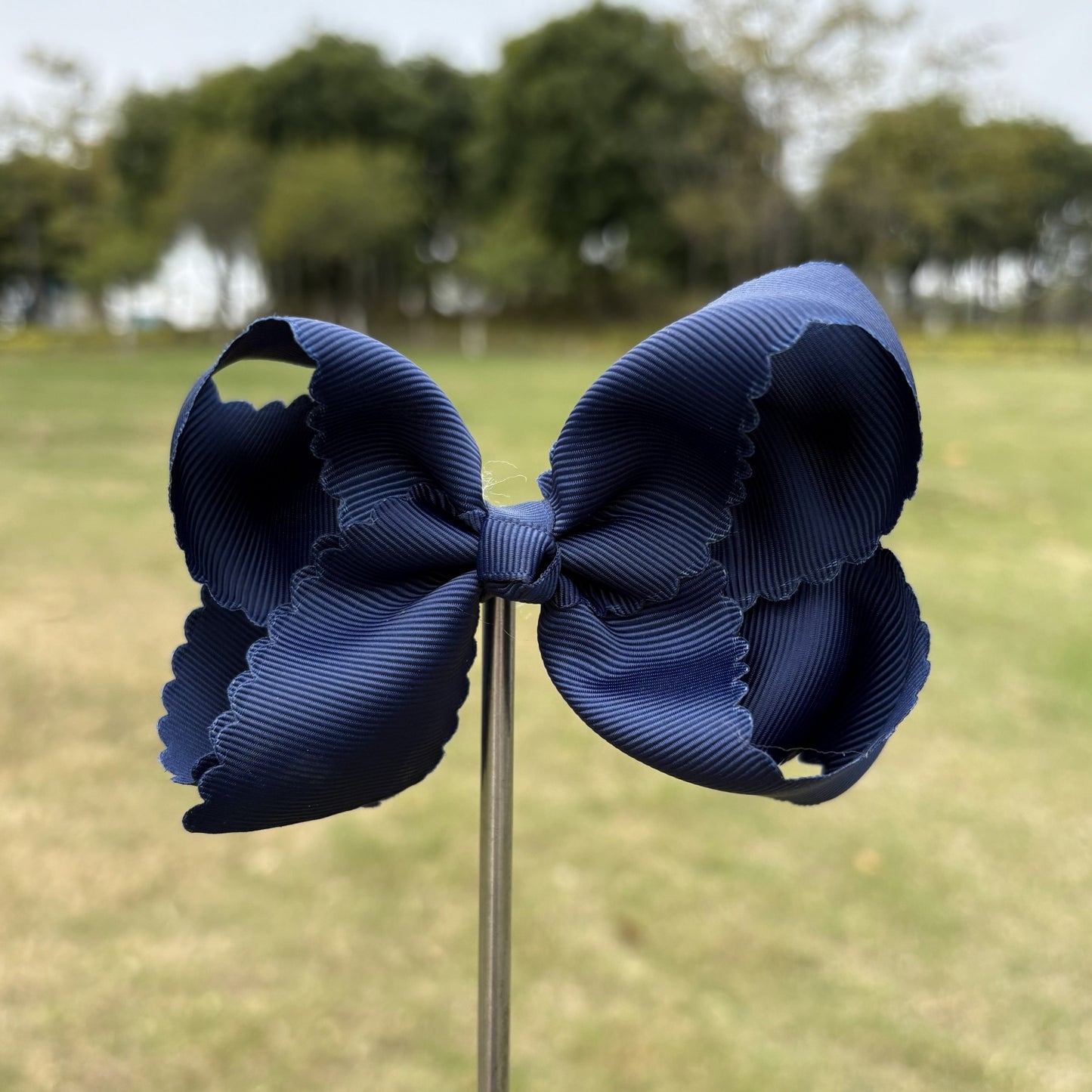 4 IN Navy Scalloped Hair Bows
